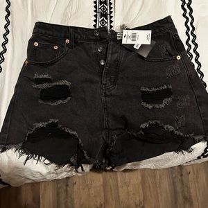 Black - Signature 8 shorts from Buckle. Brand new with tags!